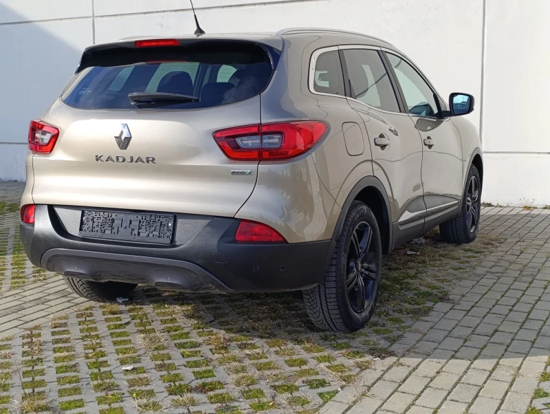 Renault Kadjar, снимка 8 - Автомобили и джипове - 48601909