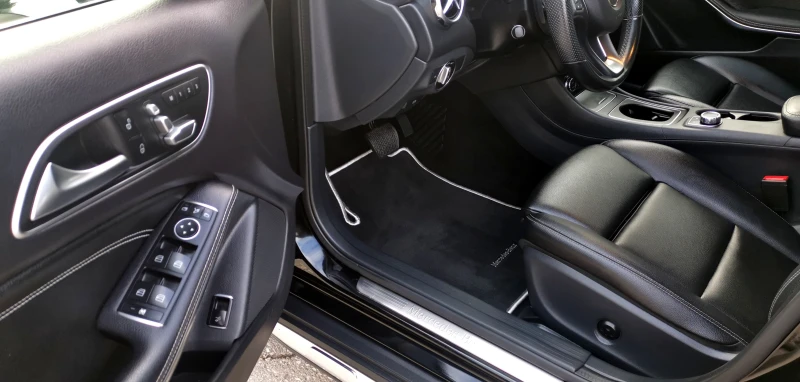 Mercedes-Benz GLA 250 4MATIC AMG Line, снимка 12 - Автомобили и джипове - 52681795