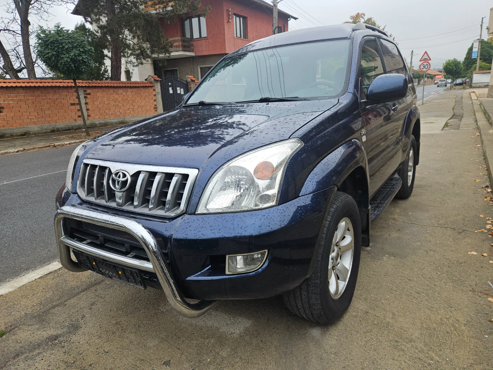 Toyota Land cruiser 166 к.с. ръчни скорости, снимка 1