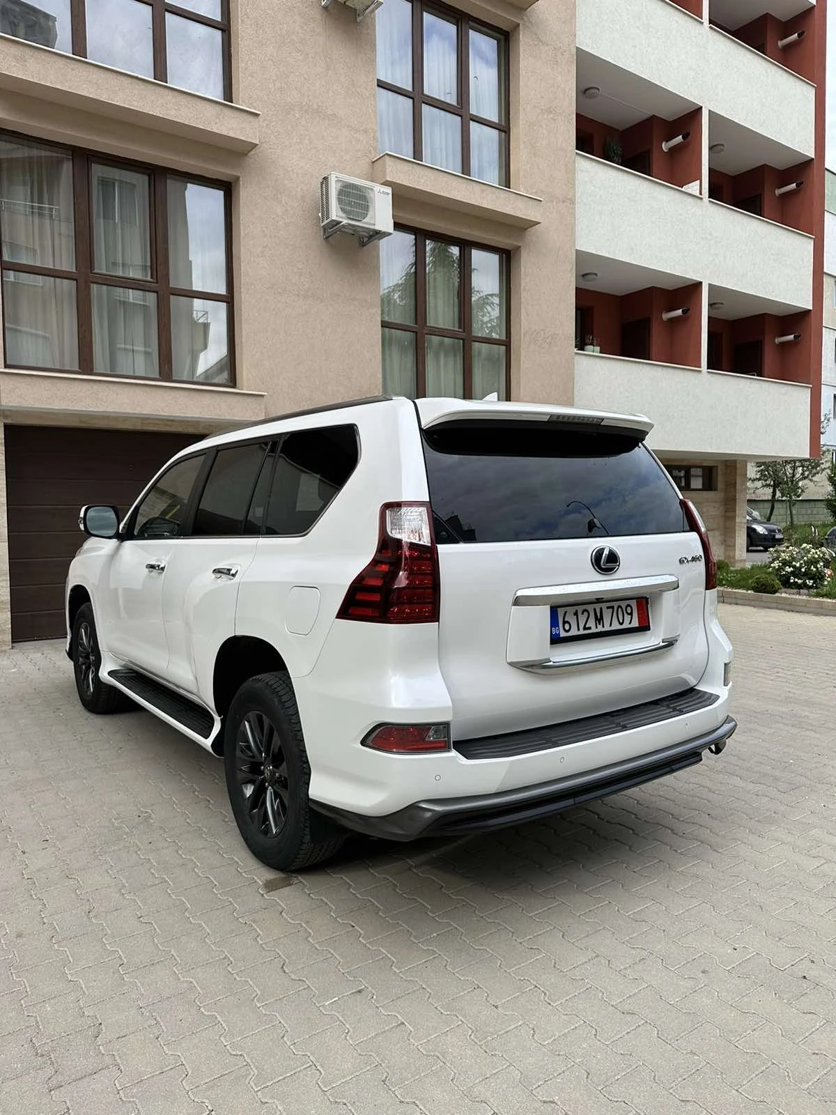 Lexus GX 460 Luxury V8  6+ 1 с Газ.уредба - изображение 3