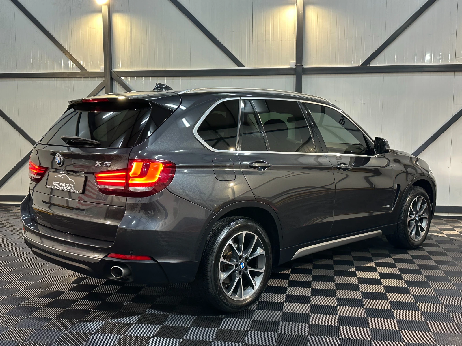 BMW X5 * xDrive35i* 360* HEADUP* МЪРТВИ ТОЧКИ* HARMAN/KAR, снимка 3 - Автомобили и джипове - 50609659