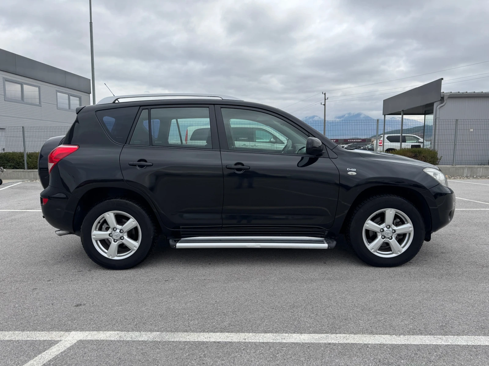 Toyota Rav4 2.2 D4D 136 h.p. 4x4 - LUXURY EDITION - изображение 4