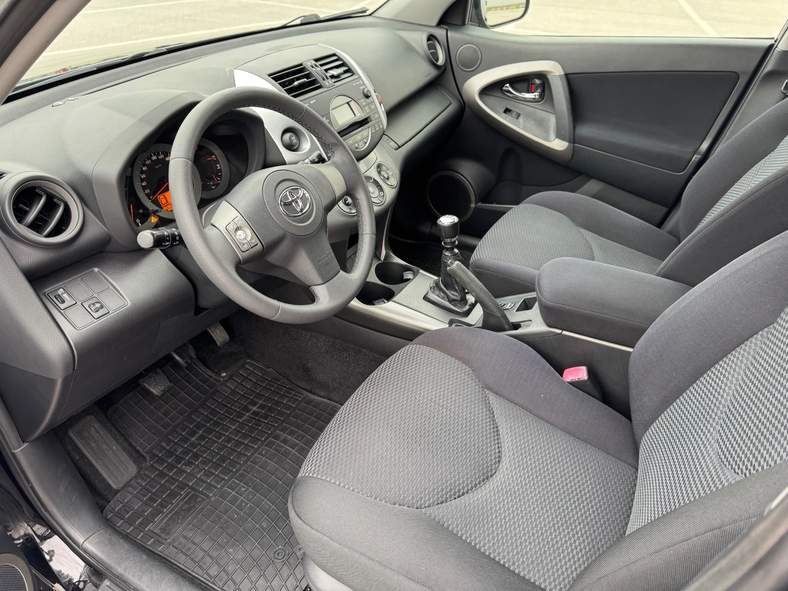 Toyota Rav4 2.2 D4D 136 h.p. 4x4 - LUXURY EDITION - изображение 9