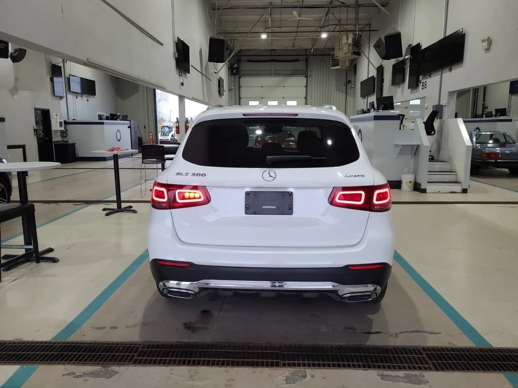 Mercedes-Benz GLC 300 * CARFAX * БЕЗ ПЪРВОНАЧАЛНА ВНОСКА - изображение 6