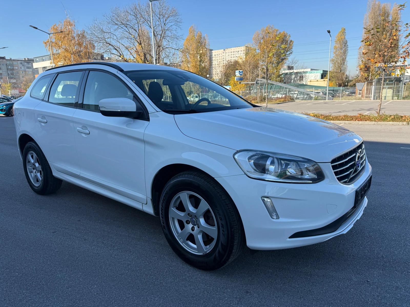 Volvo XC60 2.0D4* 163hp* FACELIFT* СЕРВИЗНА ИСТОРИЯ*  - изображение 3