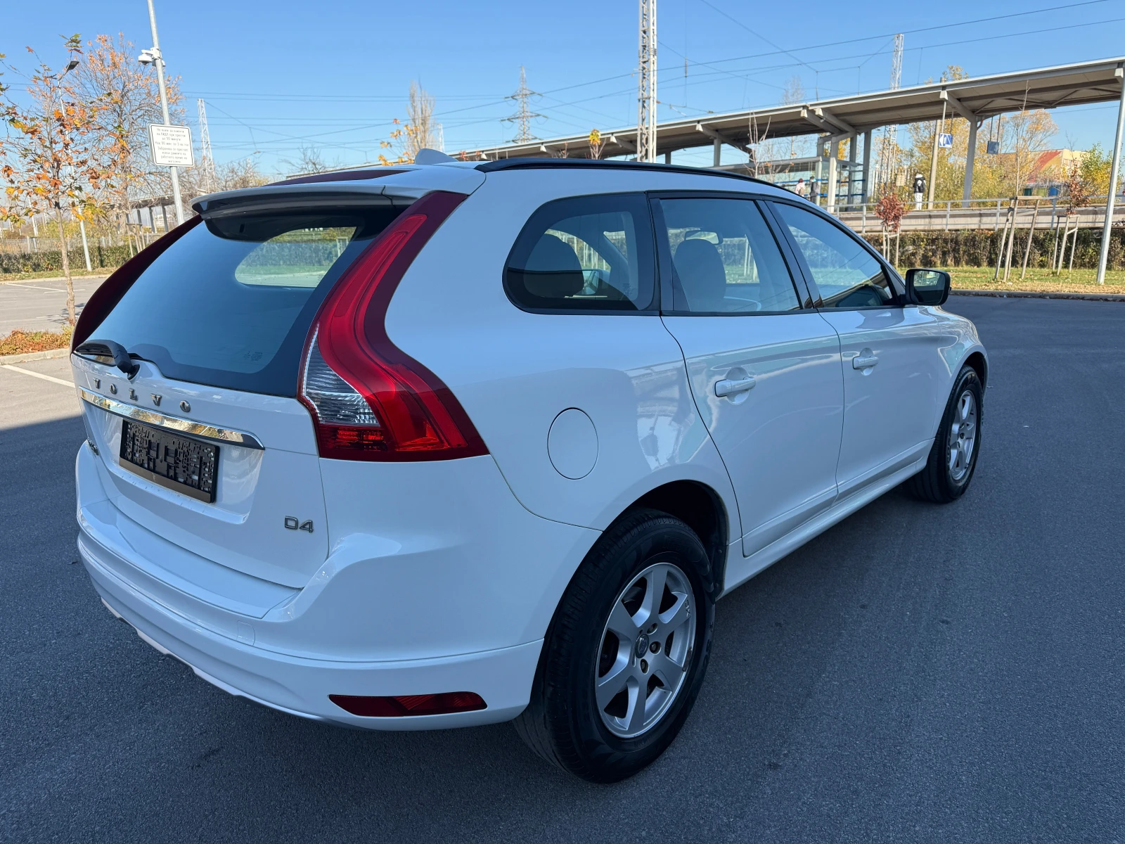 Volvo XC60 2.0D4* 163hp* FACELIFT* СЕРВИЗНА ИСТОРИЯ*  - изображение 4