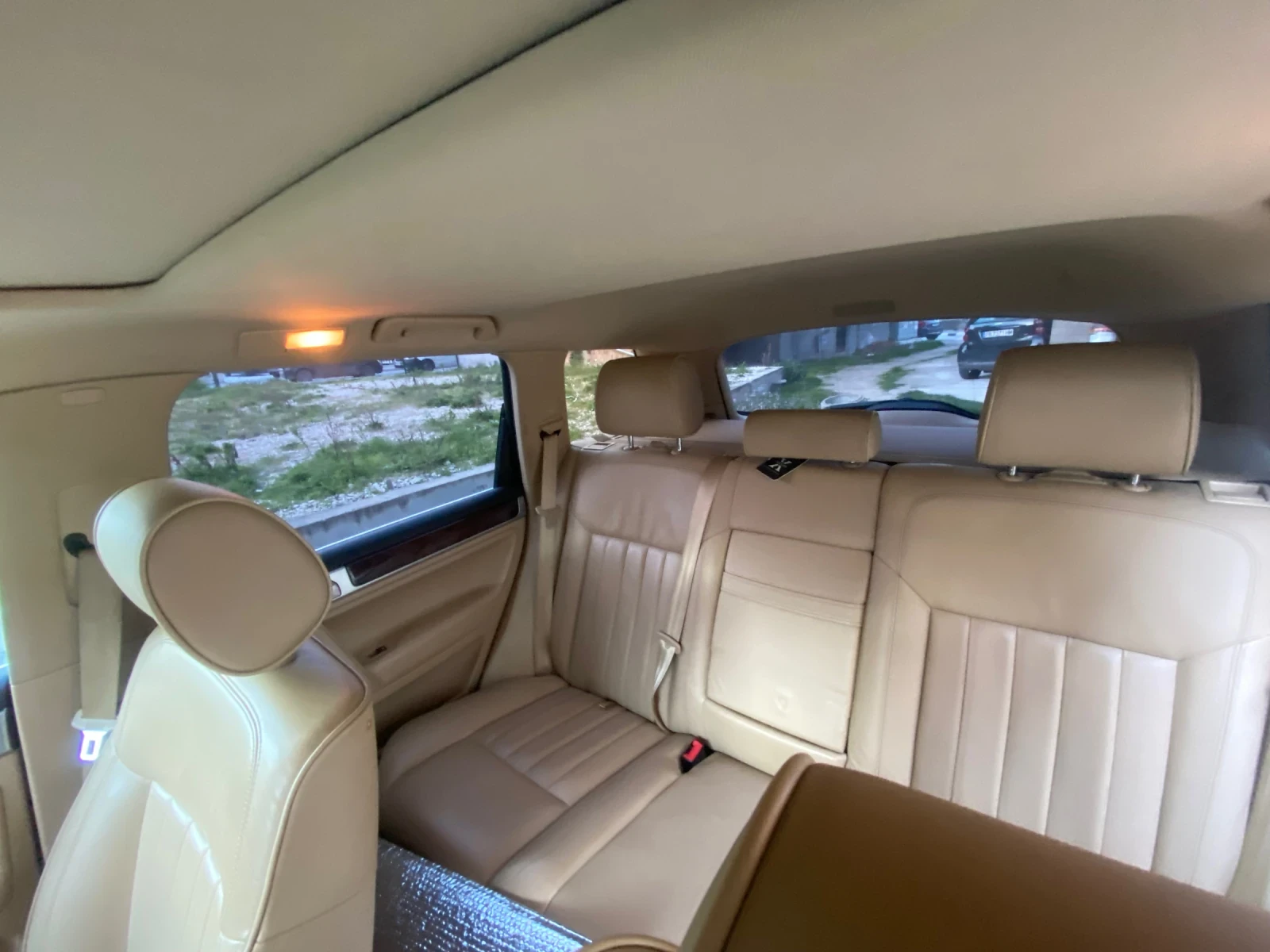 VW Touareg, снимка 8 - Автомобили и джипове - 54170019