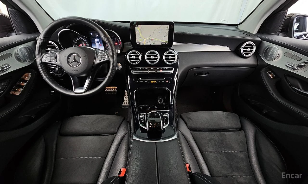 Mercedes-Benz GLC 300 4MATIC* AMG-LINE* DISTRONIC* 360CAMERA* , снимка 6 - Автомобили и джипове - 54565063