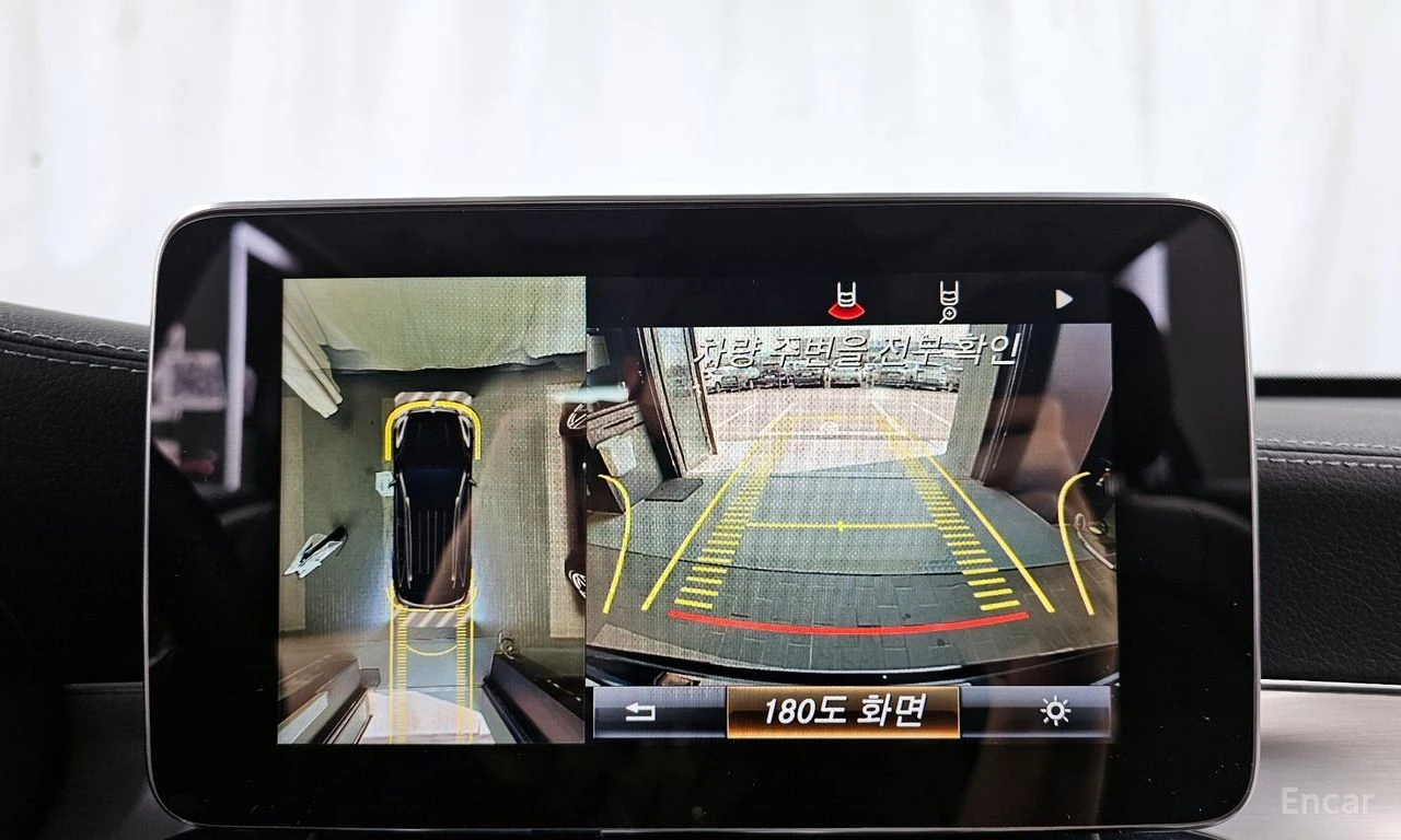 Mercedes-Benz GLC 300 4MATIC* AMG-LINE* DISTRONIC* 360CAMERA* , снимка 9 - Автомобили и джипове - 54565063