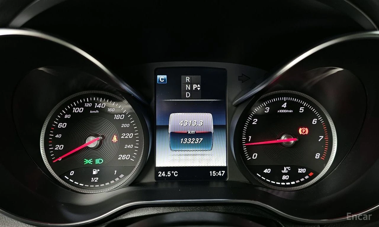 Mercedes-Benz GLC 300 4MATIC* AMG-LINE* DISTRONIC* 360CAMERA* , снимка 7 - Автомобили и джипове - 54565063