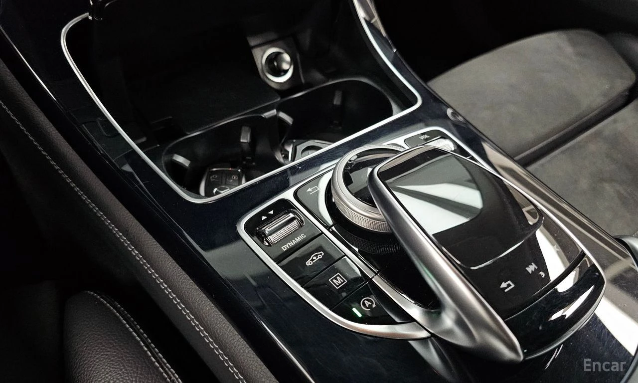 Mercedes-Benz GLC 300 4MATIC* AMG-LINE* DISTRONIC* 360CAMERA* , снимка 10 - Автомобили и джипове - 54565063