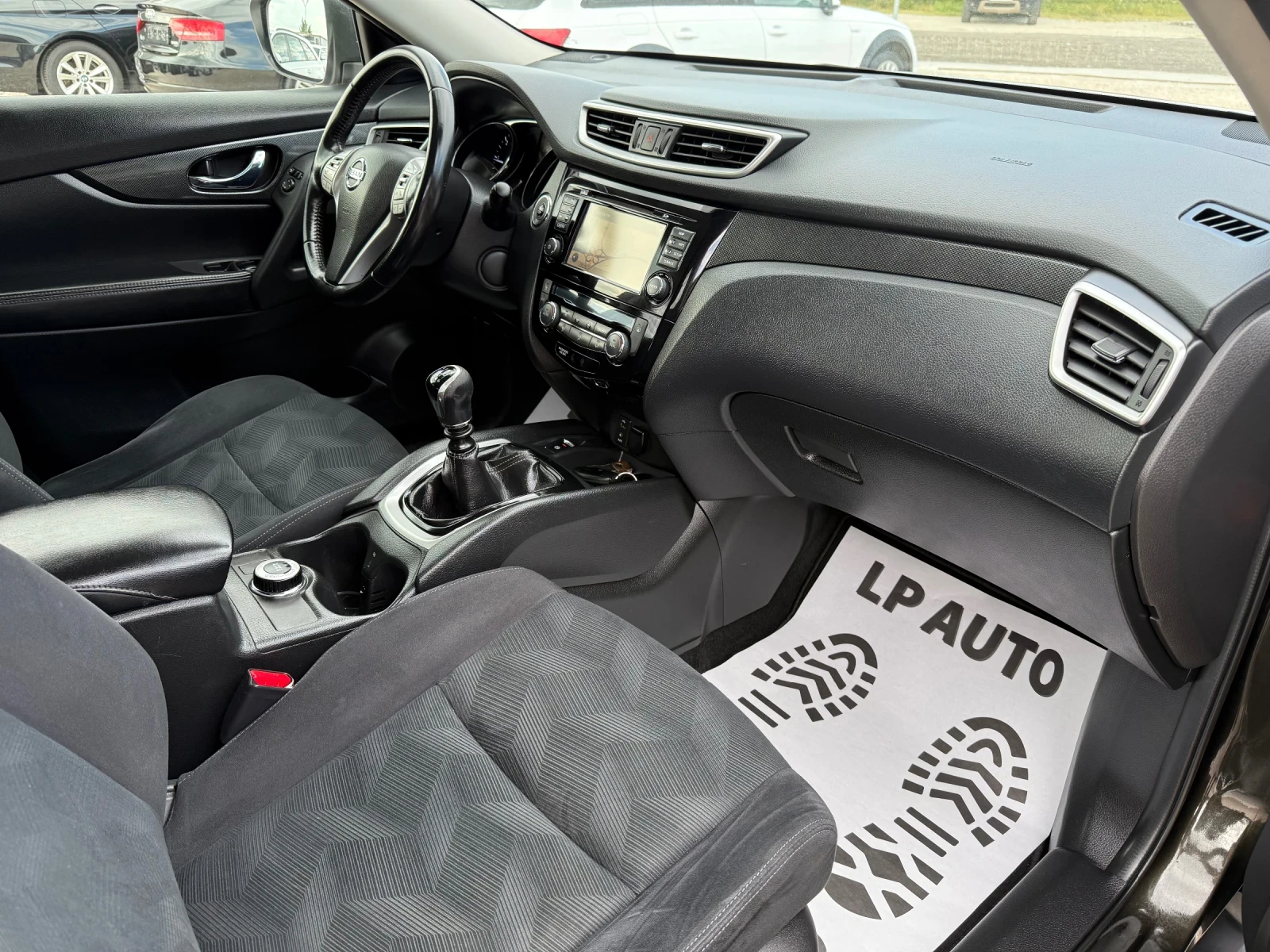 Nissan X-trail * 1.6* Dci* 130к.с* 4х4* 360cam* Premium* , снимка 8 - Автомобили и джипове - 54601040