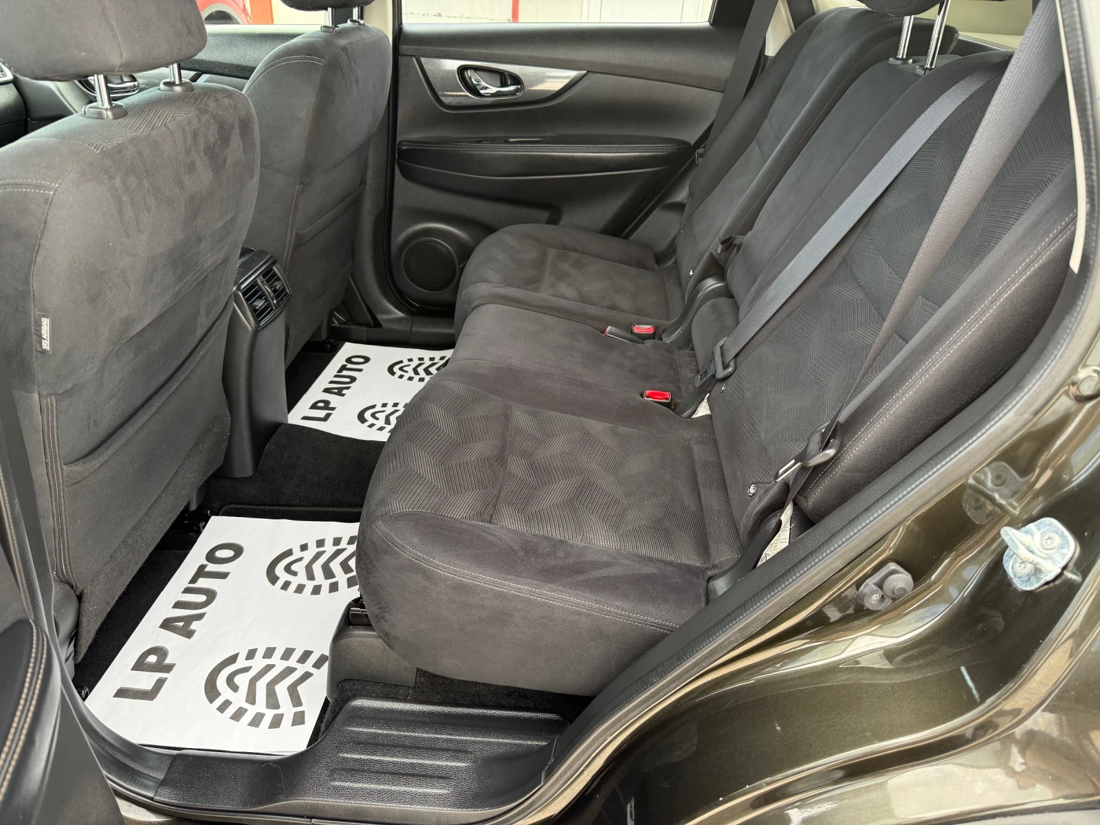 Nissan X-trail * 1.6* Dci* 130к.с* 4х4* 360cam* Premium* , снимка 11 - Автомобили и джипове - 54601040