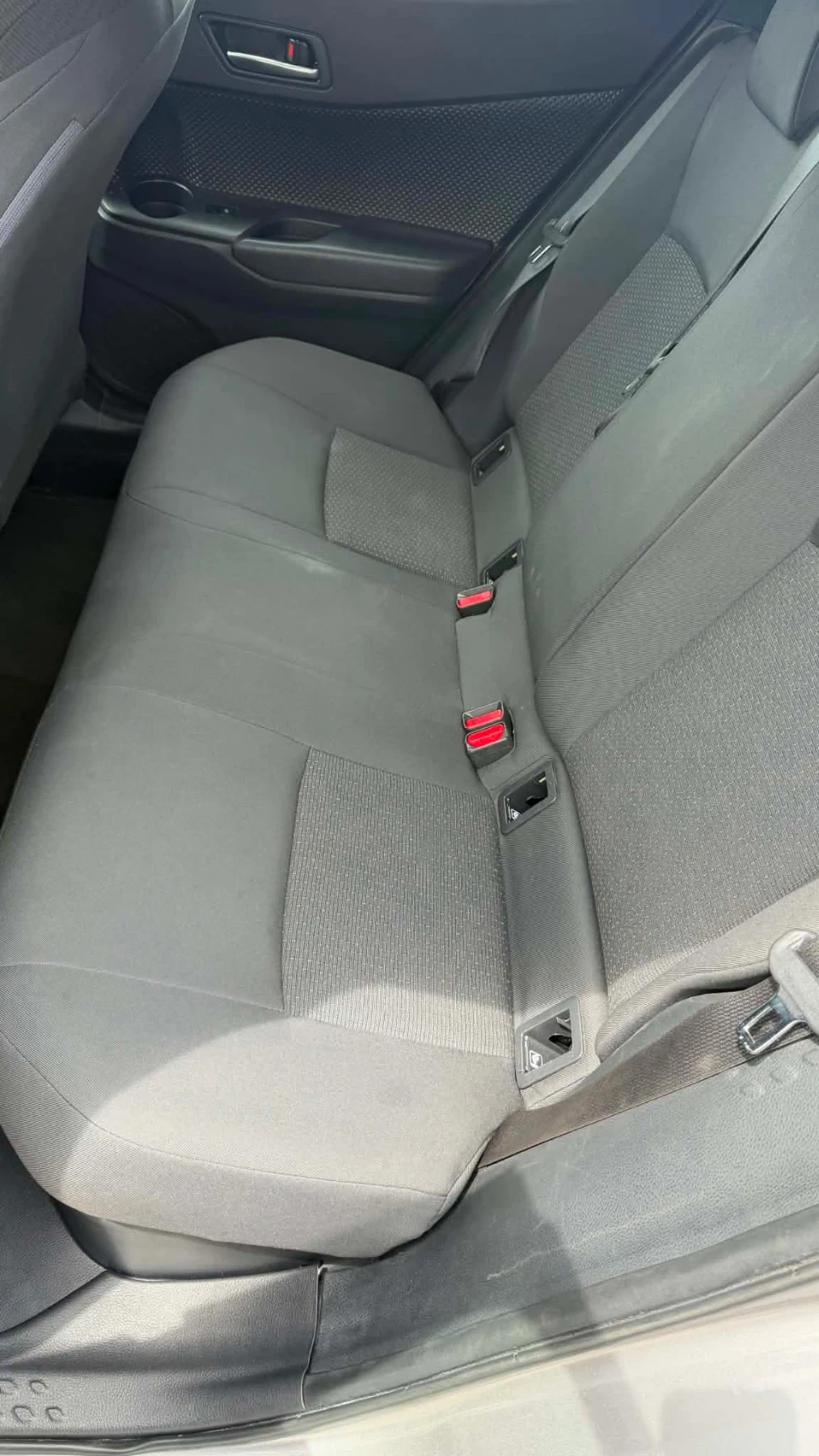 Toyota C-HR 1.8 HYBRID, снимка 13 - Автомобили и джипове - 54623519