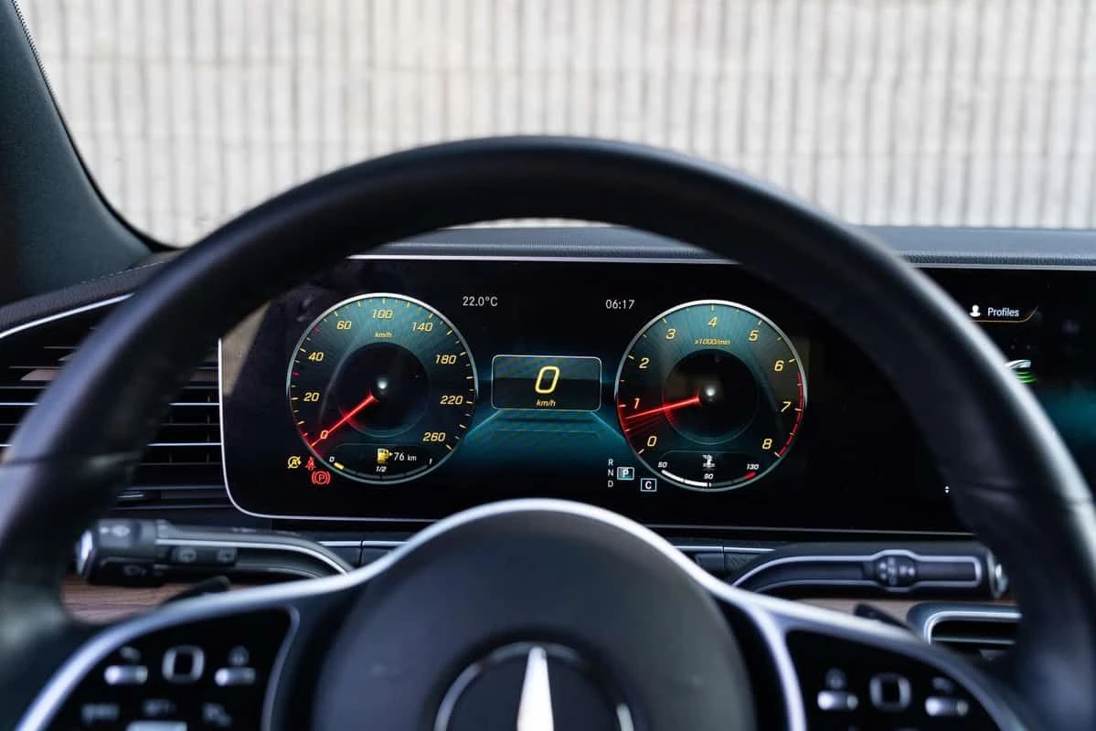 Mercedes-Benz GLE 350 BURMESTER * PANO * KEYLESS *  ПОДГРЕВИ * CARFAX, снимка 7 - Автомобили и джипове - 54793966