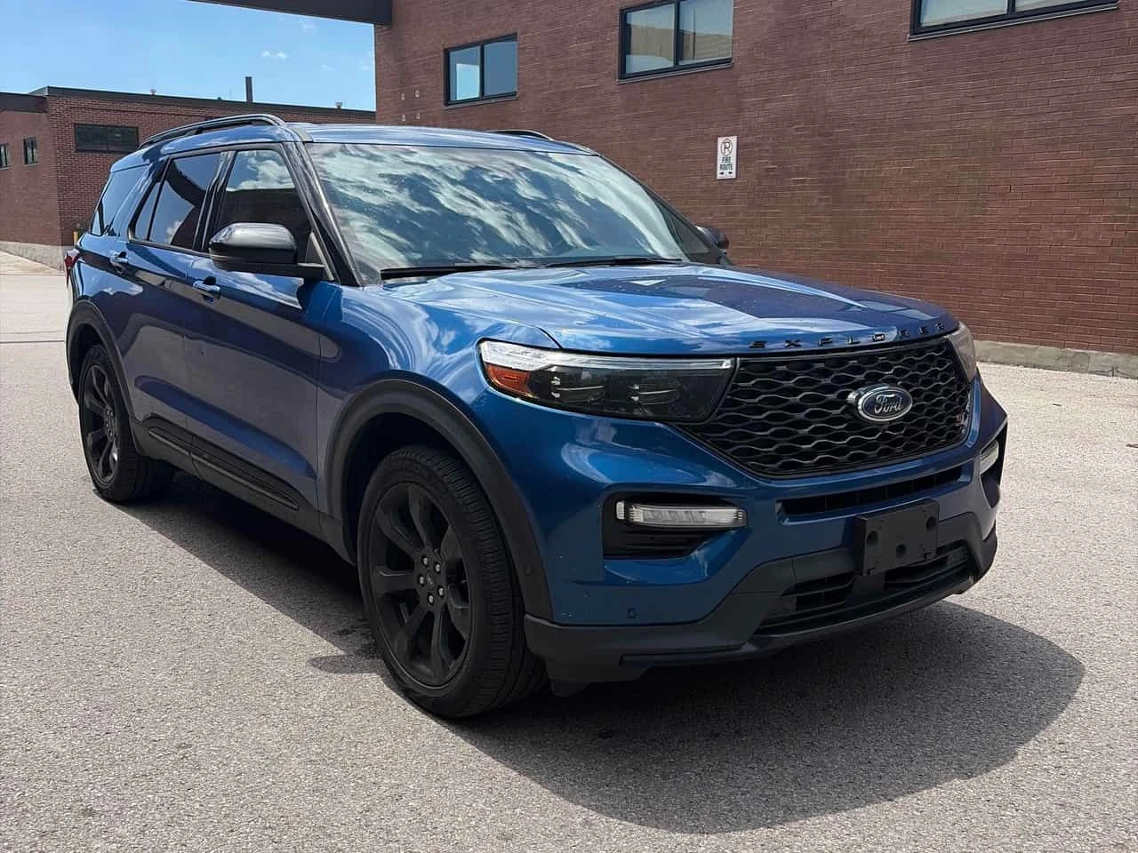 Ford Explorer * ST * ДИСТРОНИК/ОБДУХВАНЕ/ПАНОРАМА/360, снимка 3 - Автомобили и джипове - 55200525