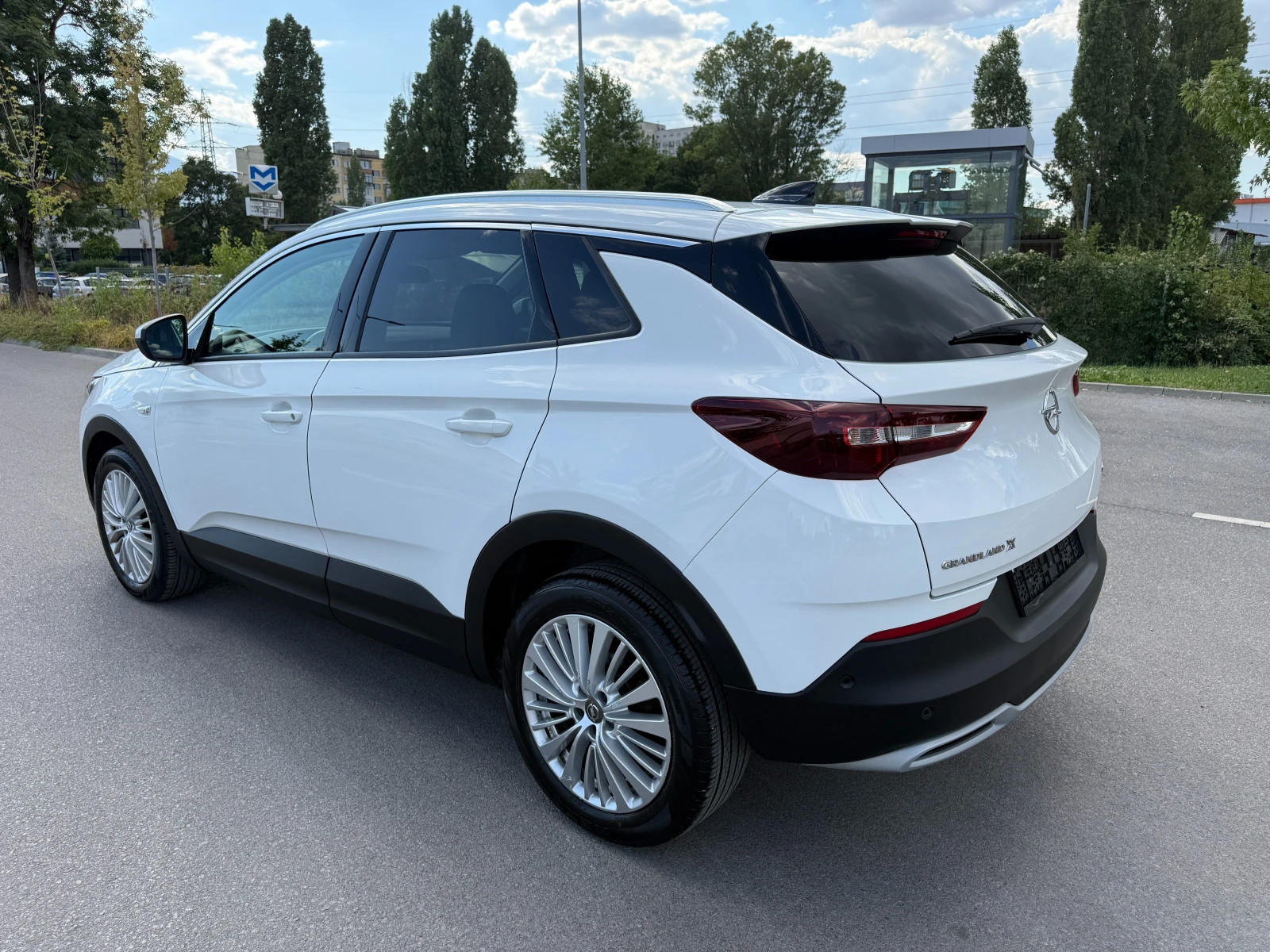 Opel Grandland X 1.5CDTI* NAVI* EURO6* , снимка 6 - Автомобили и джипове - 55952237