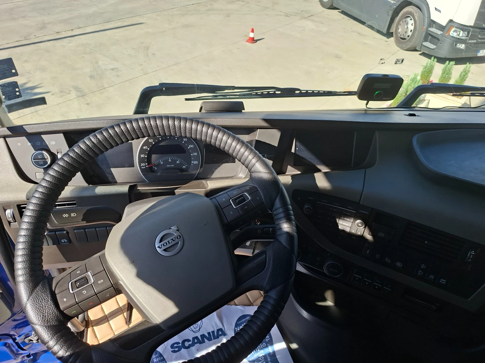 Volvo Fh FH460 I-save, снимка 12 - Камиони - 55294479