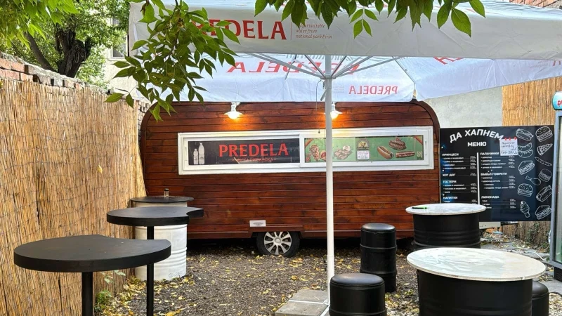 Каравана Award Каравана за бързо хранене ход дог . Палачинки , пр, снимка 4 - Каравани и кемпери - 52925279