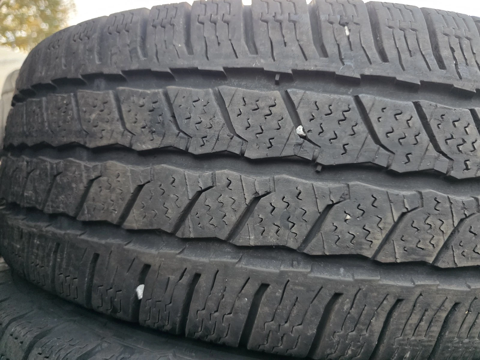 Гуми Зимни 215/75R16
