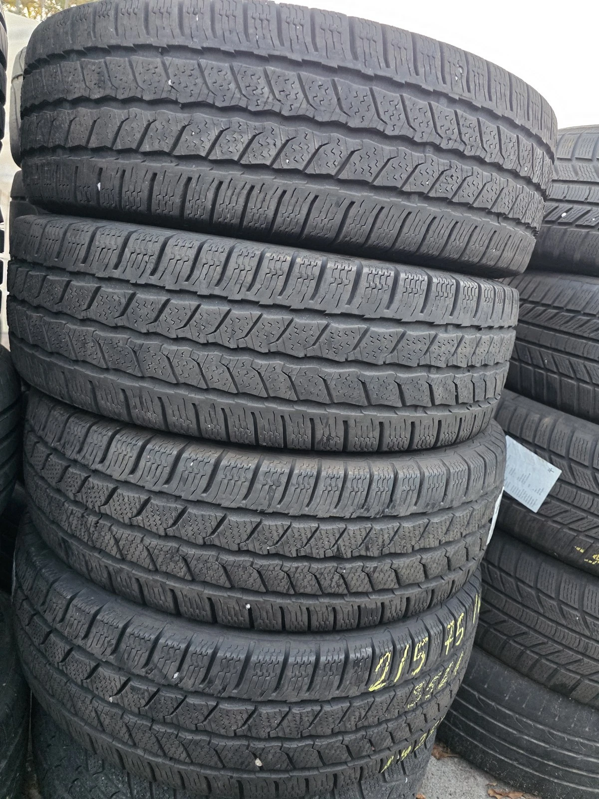Гуми Зимни 215/75R16, снимка 8 - Гуми и джанти - 56663250