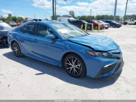     Toyota Camry SE