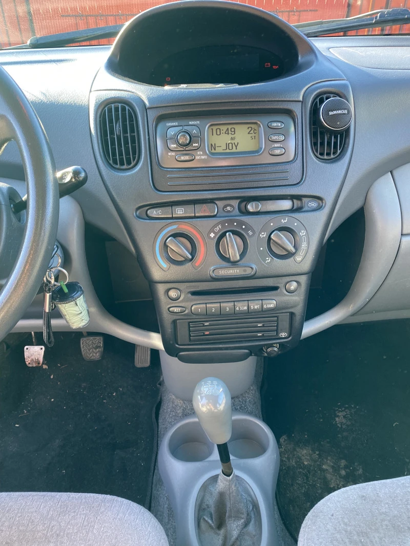 Toyota Yaris verso, снимка 6 - Автомобили и джипове - 47443596