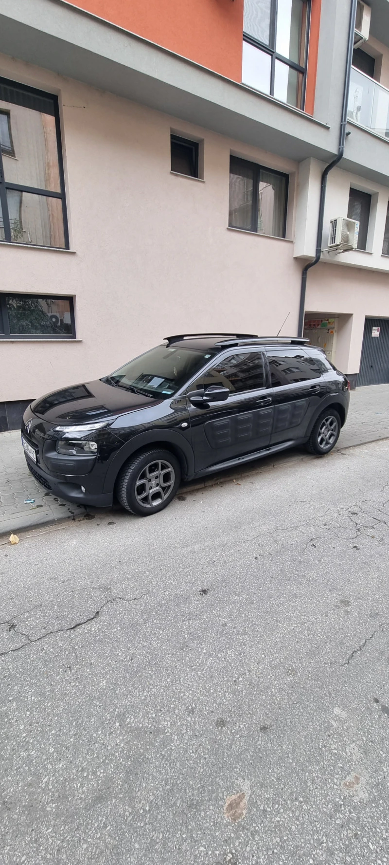 Citroen C4 Cactus 1.6Blue HDI, AUTOMAT, NAVI, CAMERA, Eur6b, снимка 5 - Автомобили и джипове - 46777118