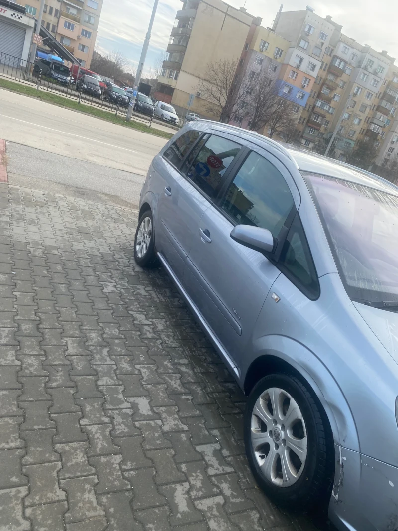 Opel Zafira, снимка 1 - Автомобили и джипове - 48311501