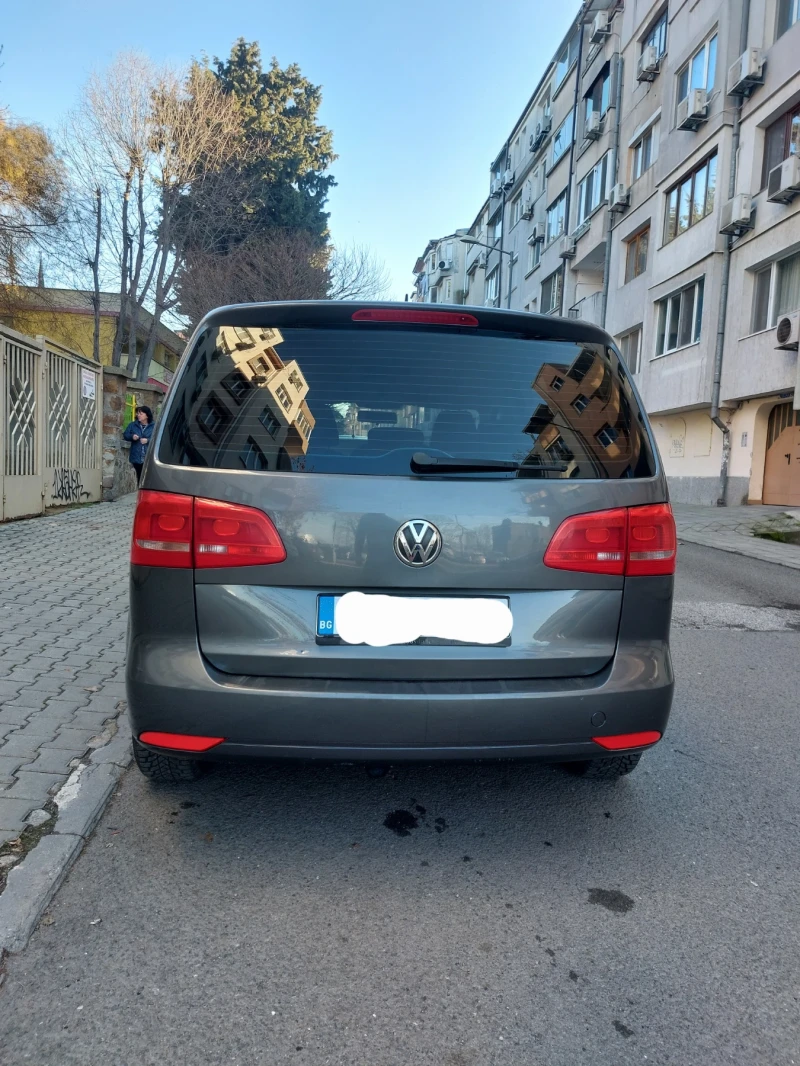 VW Touran 1.6 TDI, снимка 7 - Автомобили и джипове - 48505689