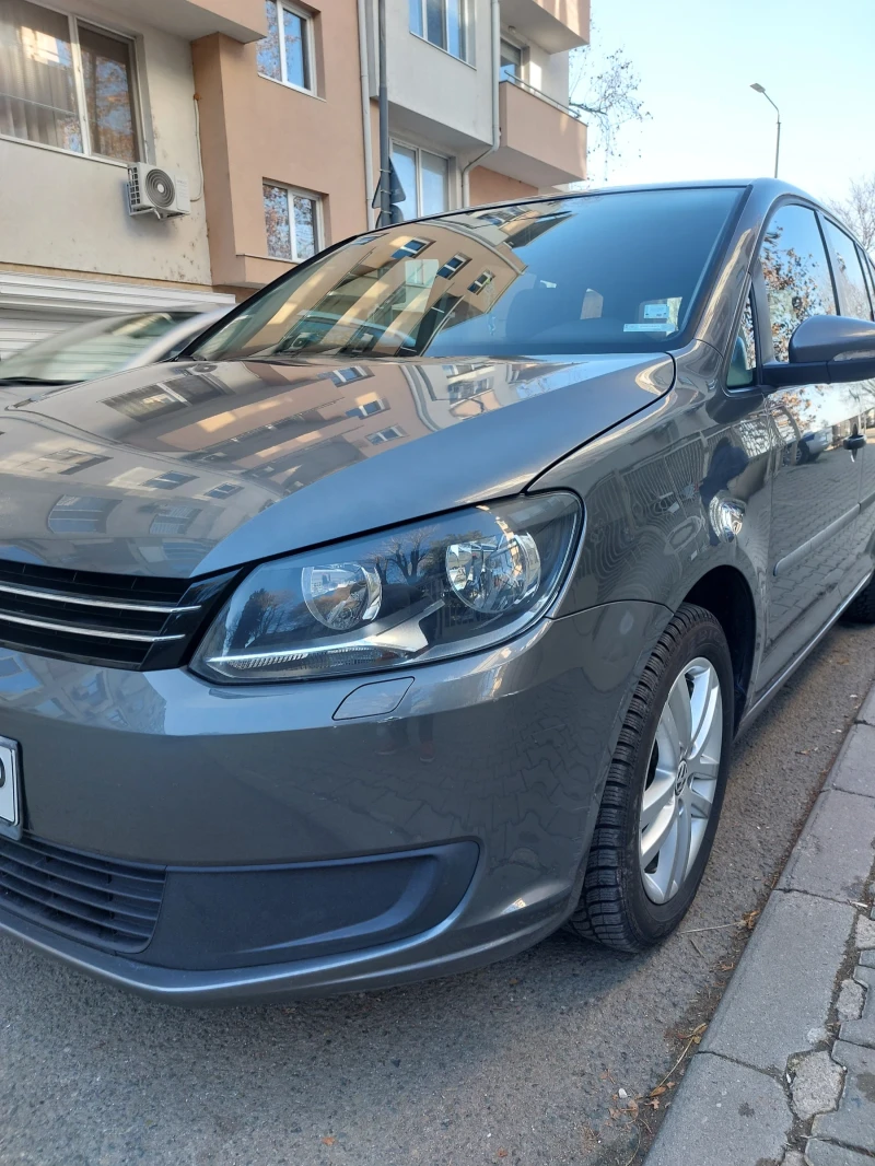 VW Touran 1.6 TDI, снимка 3 - Автомобили и джипове - 48505689