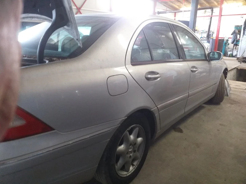 Mercedes-Benz C 200 Мерцедес Бенц С 200 CDI   на части , снимка 5 - Автомобили и джипове - 52037526