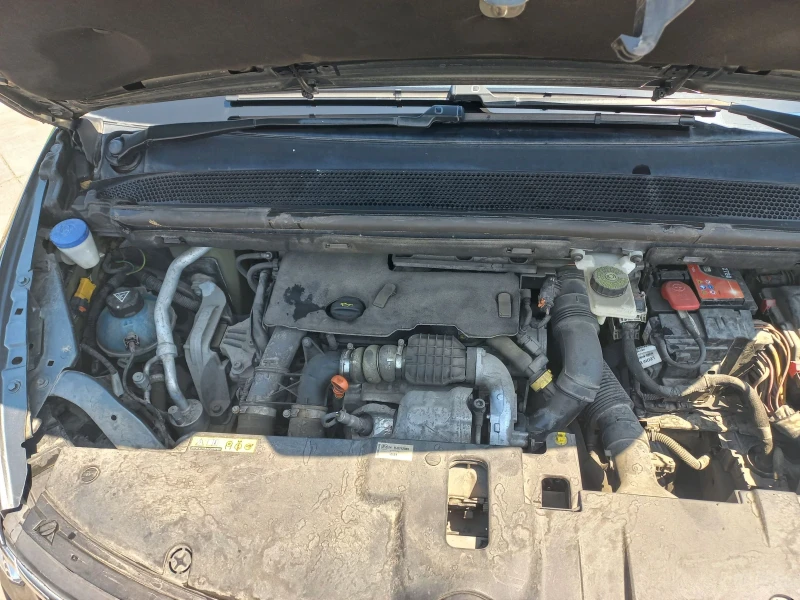 Citroen C4 Picasso 1.6HDi Exclusive, снимка 12 - Автомобили и джипове - 51092775