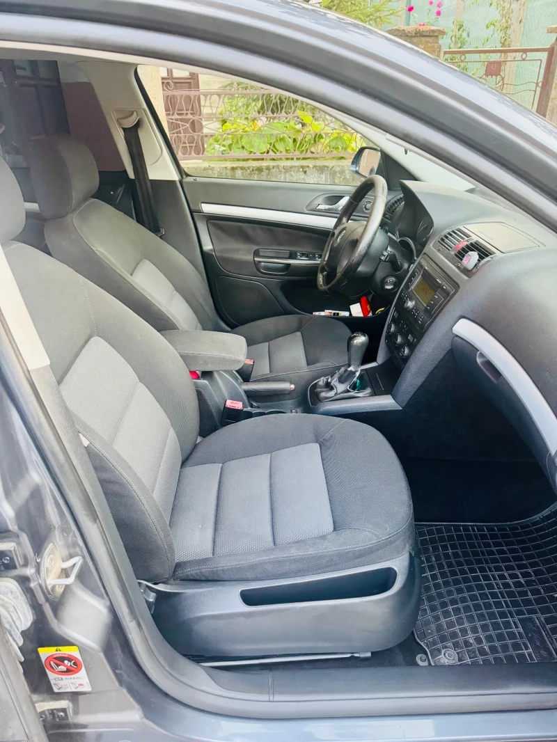 Skoda Octavia, снимка 15 - Автомобили и джипове - 51635996