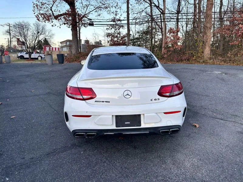 Mercedes-Benz C 63 AMG, снимка 5 - Автомобили и джипове - 48982941