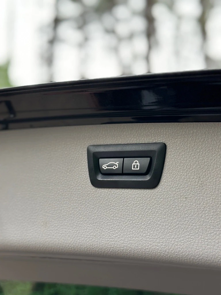 BMW 320 Luxury Line, снимка 15 - Автомобили и джипове - 55072296