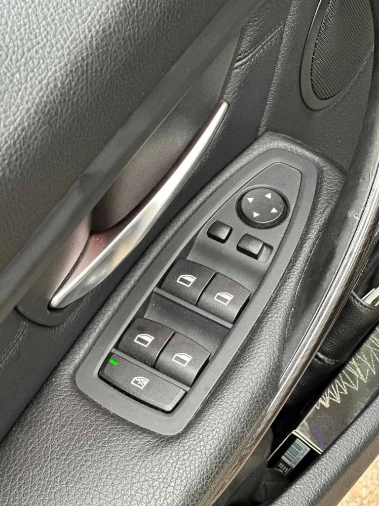 BMW 320 Luxury Line, снимка 7 - Автомобили и джипове - 55072296