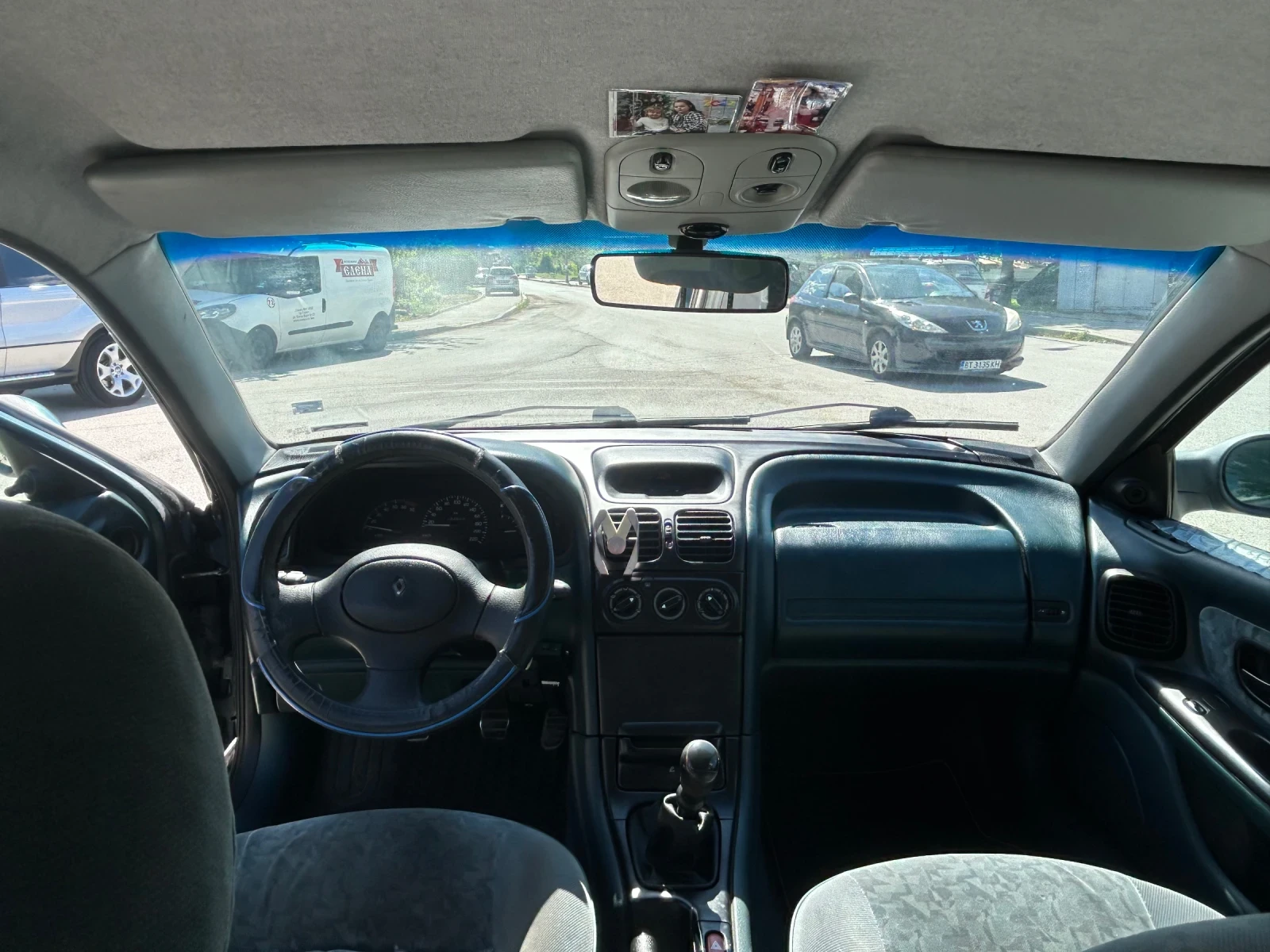 Renault Laguna 1.8i 75K.C. - изображение 5