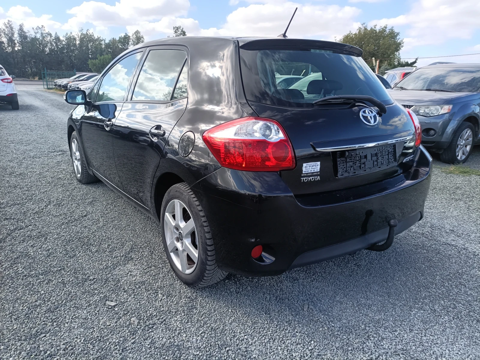 Toyota Auris 1.4 90 2012.11м - изображение 7