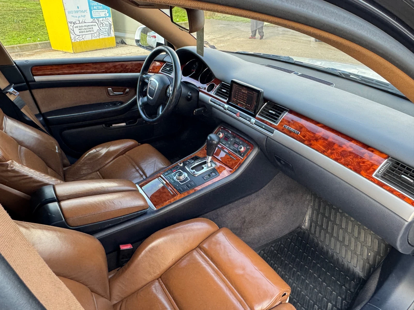 Audi A8 W12 - изображение 10