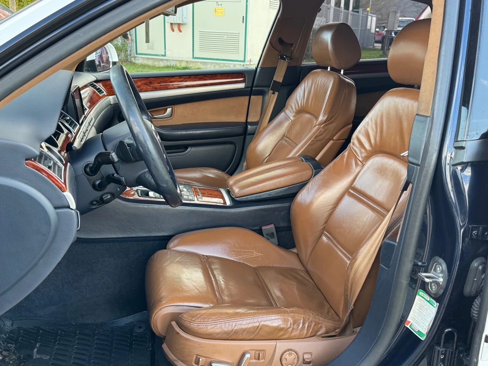 Audi A8 W12 - изображение 8