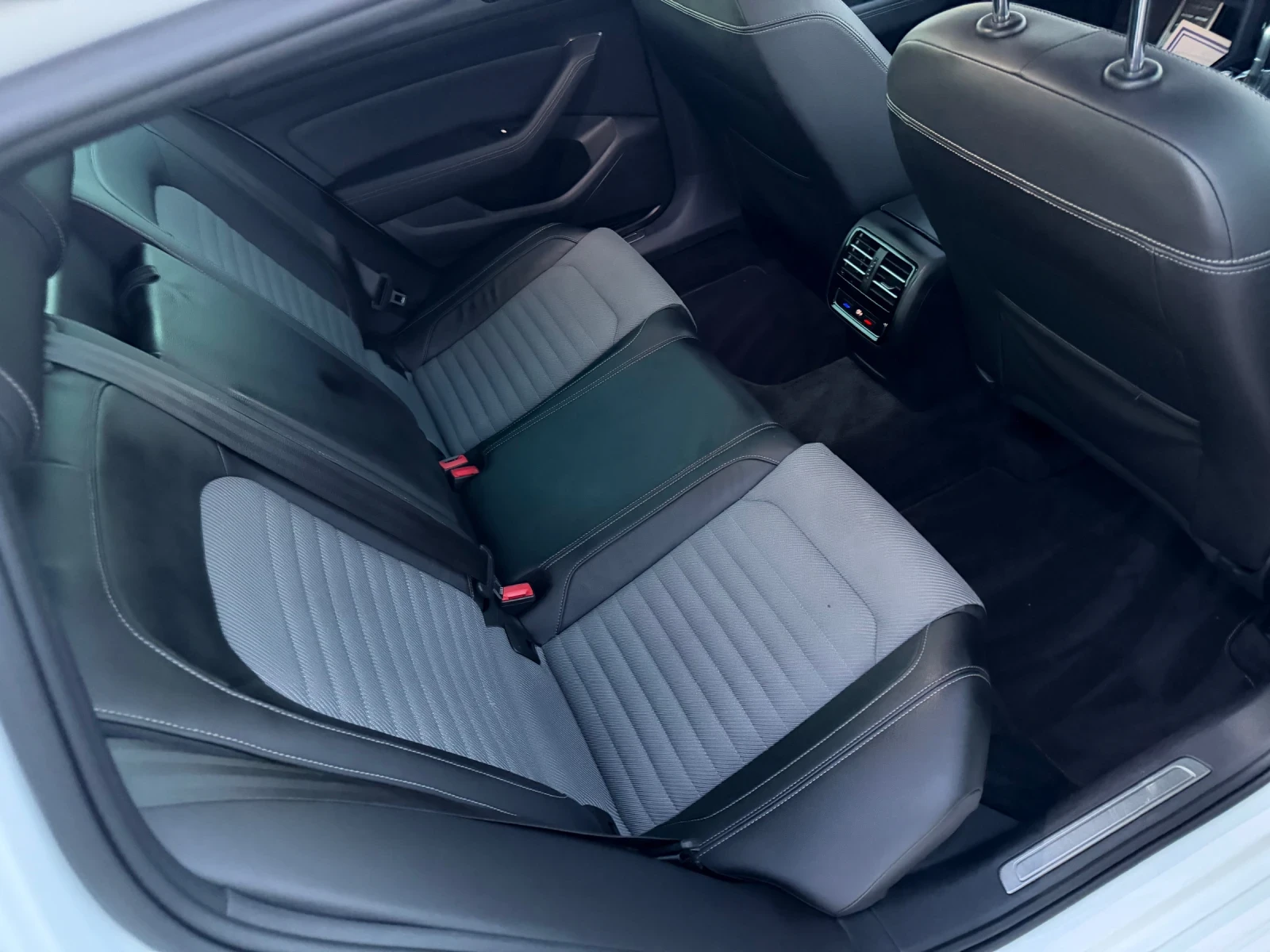 VW Passat 2.0 - 239 �.� R-LINE / 4MOTION / ����6 / ��������� | Mobile.bg � ����������� 13