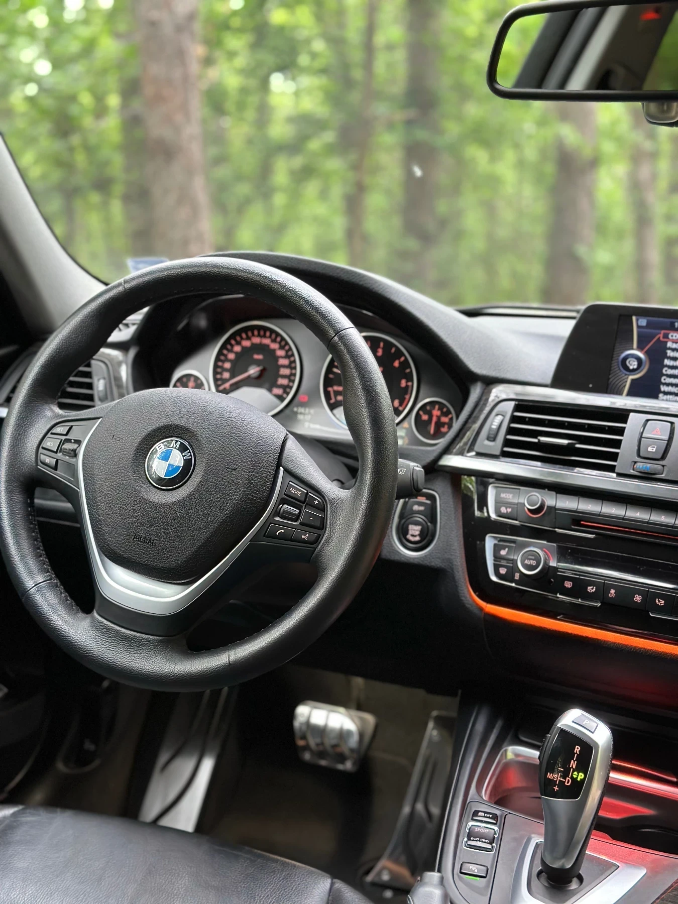 BMW 320 Luxury Line, снимка 10 - Автомобили и джипове - 55072296