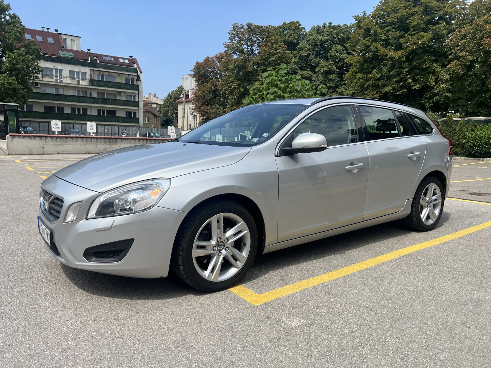 Volvo V60 D2 (DRIVe), снимка 2 - Автомобили и джипове - 55623291