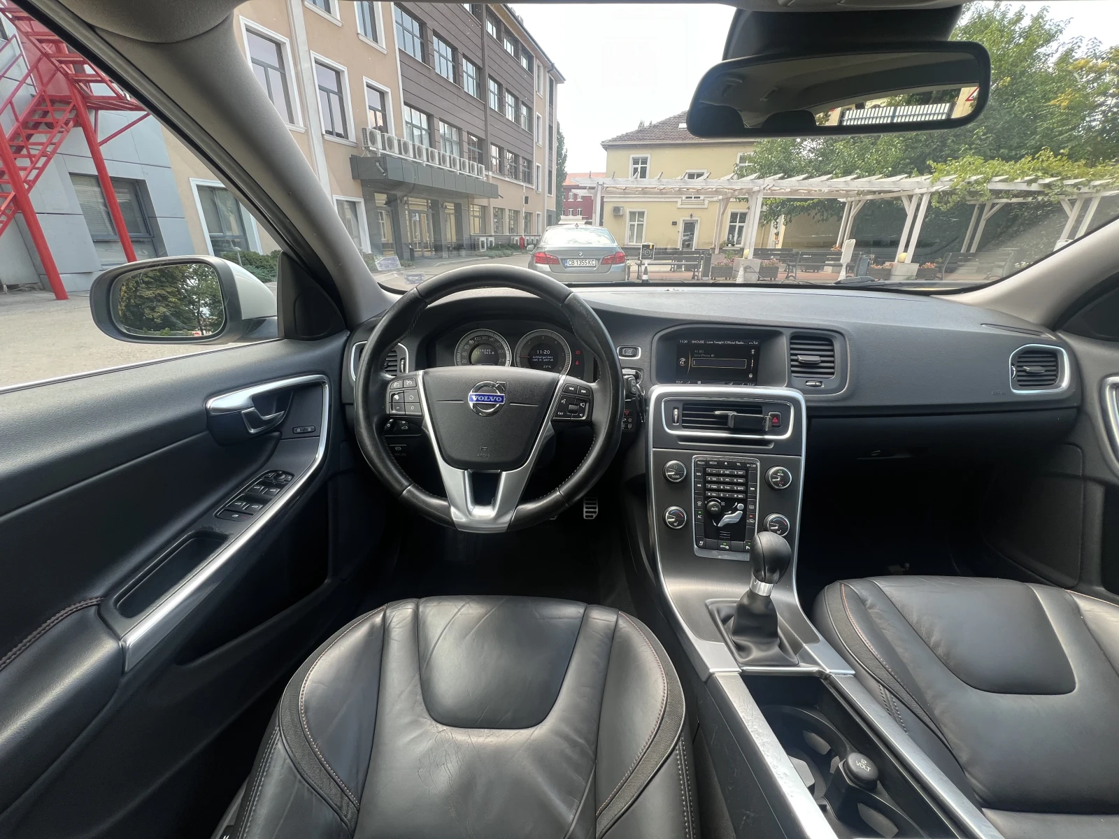 Volvo V60 D2 (DRIVe), снимка 11 - Автомобили и джипове - 55623291