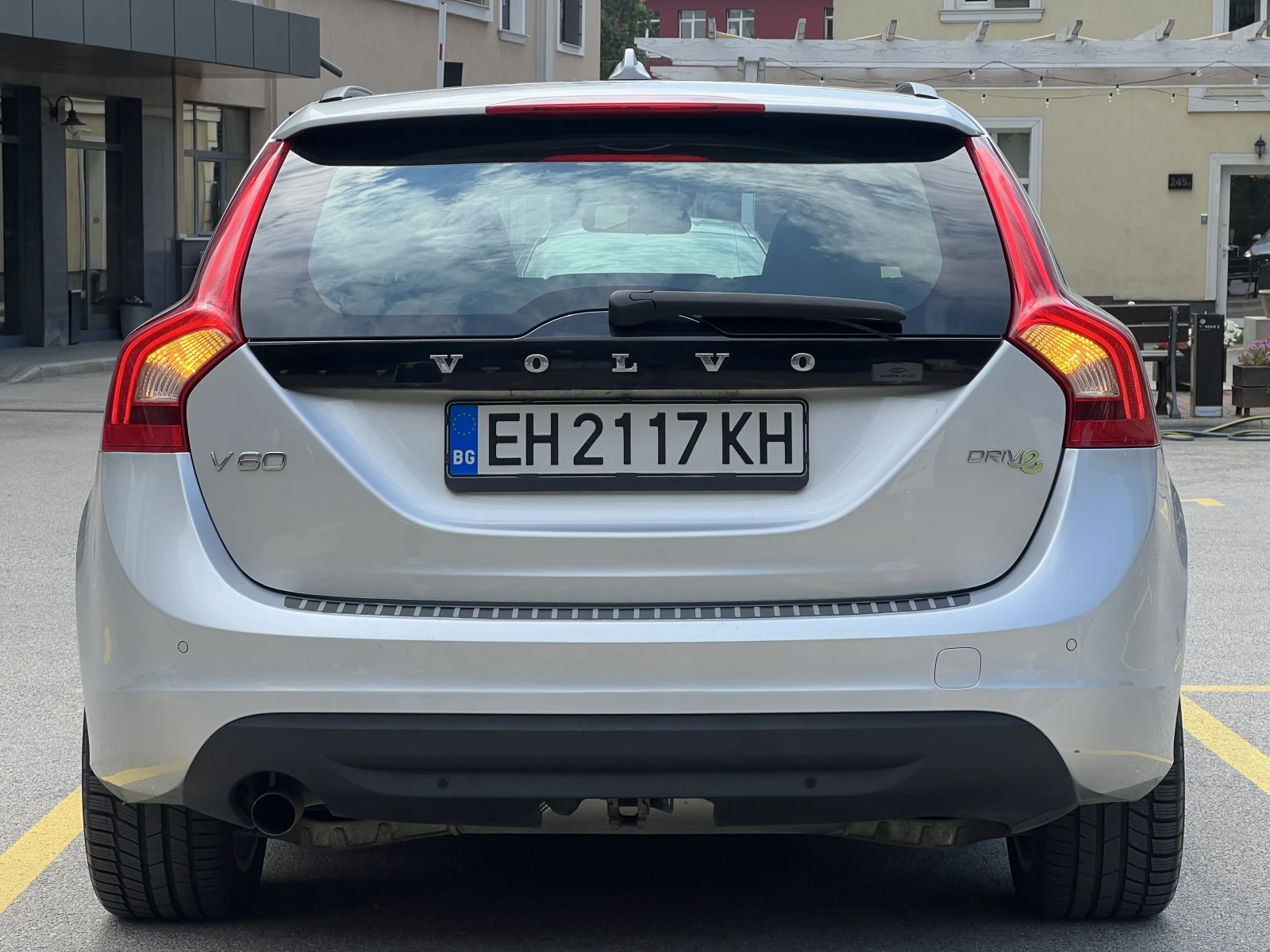Volvo V60 D2 (DRIVe), снимка 4 - Автомобили и джипове - 55623291