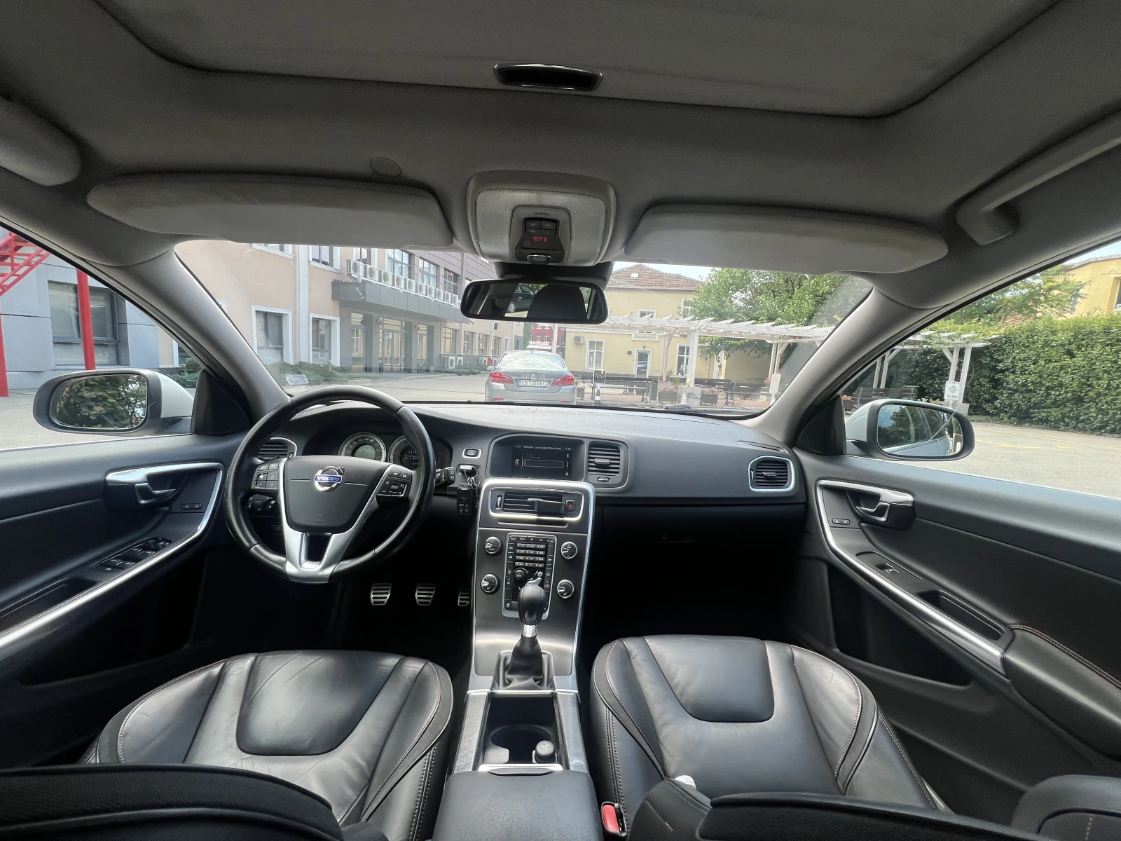 Volvo V60 D2 (DRIVe), снимка 8 - Автомобили и джипове - 55623291