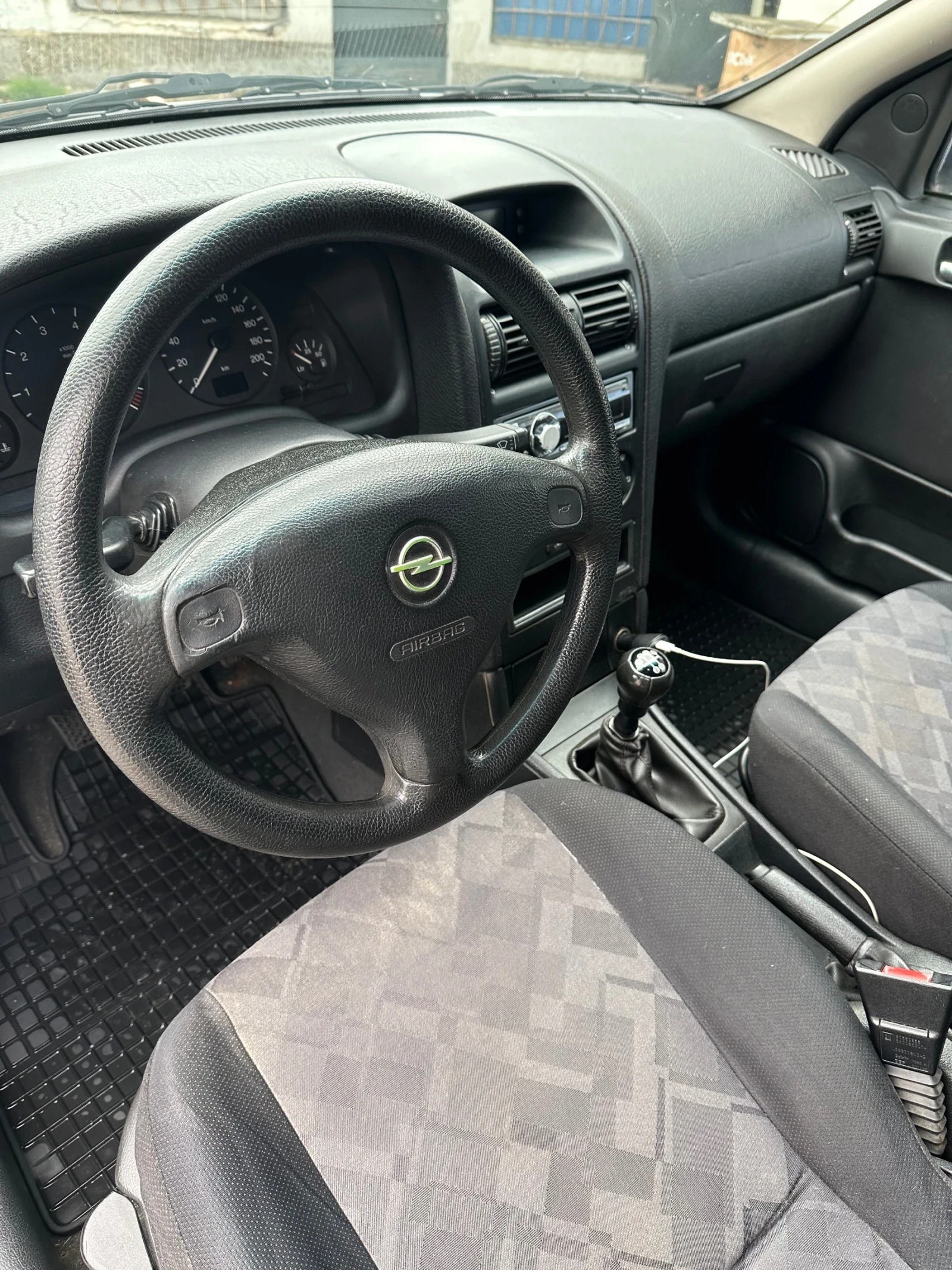 Opel Astra, снимка 11 - Автомобили и джипове - 55954679