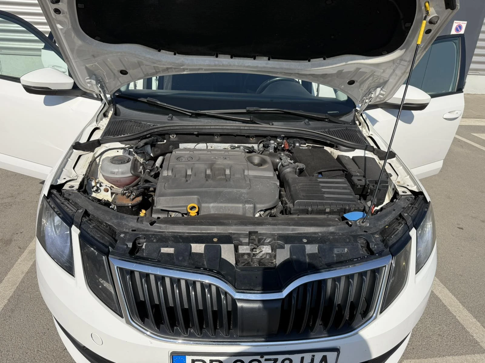 Skoda Octavia, снимка 2 - Автомобили и джипове - 56001968