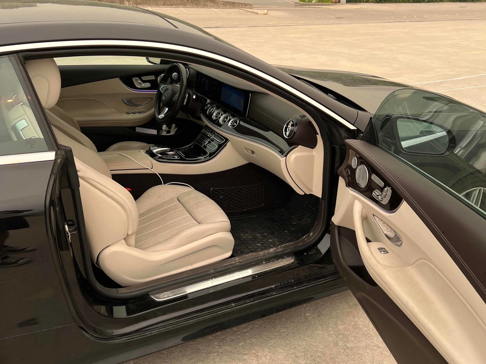 Mercedes-Benz E 400 4MATIC* DIS* BURMESTER* ОБДУХВАНЕ* , снимка 12 - Автомобили и джипове - 56033875